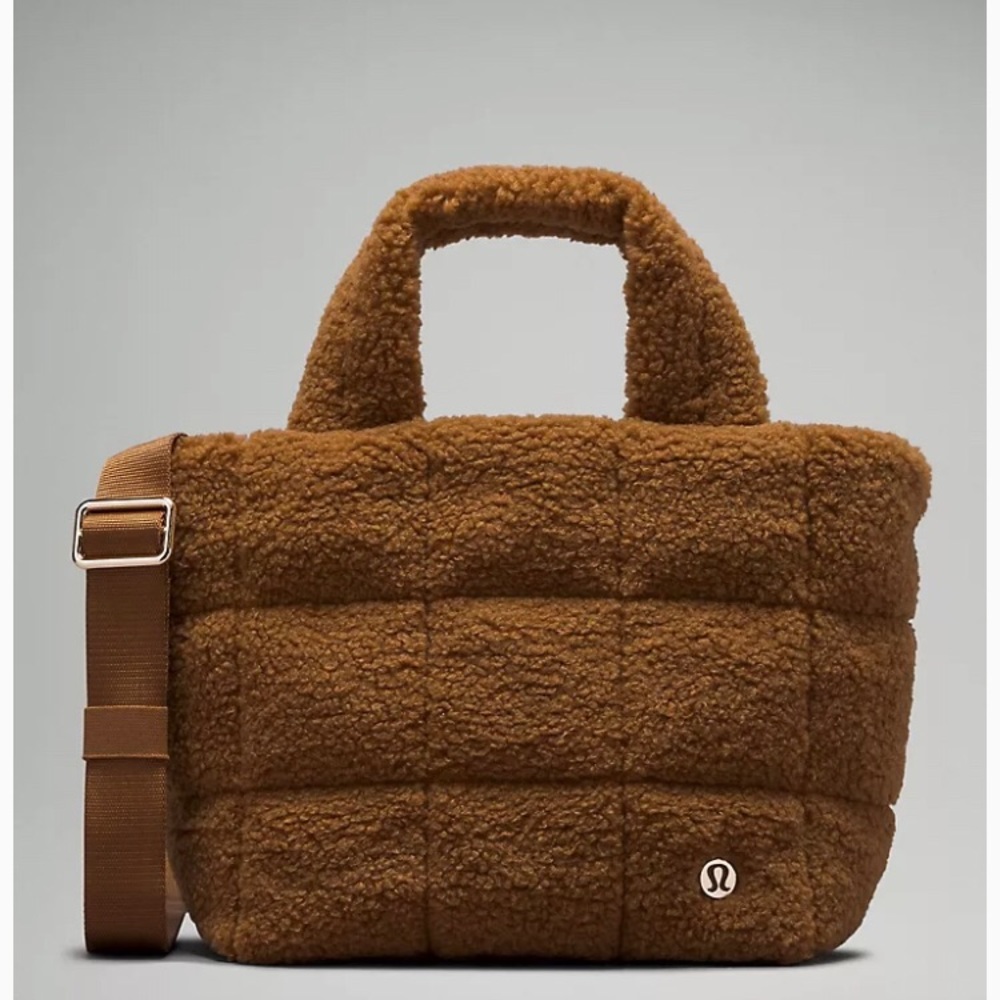 Lululemon quilted grid crossbody bag